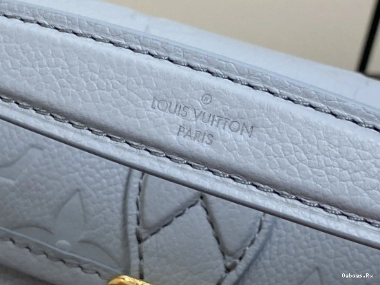 VUITTON LOUIS Diane-19*10.5*6 CM Nano 0302